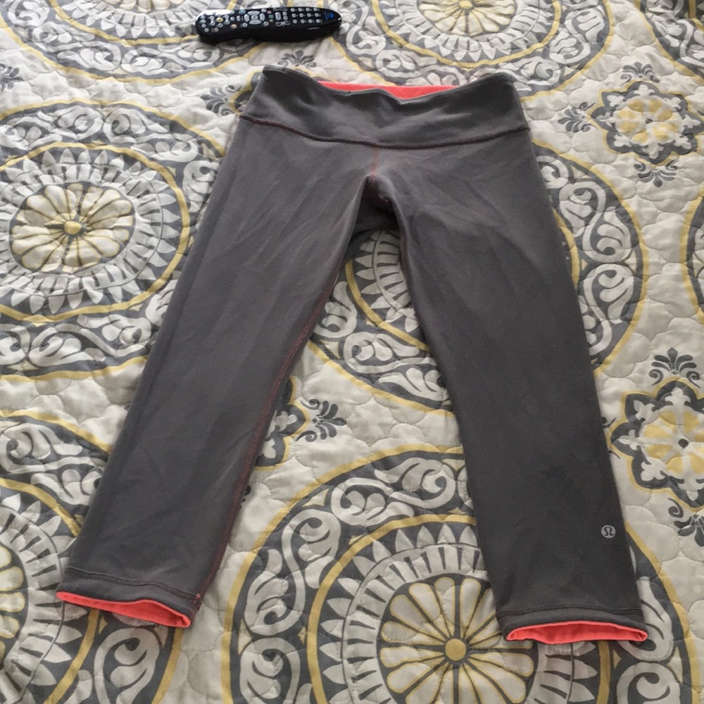 Reversible workout capris - Picture 4 of 4